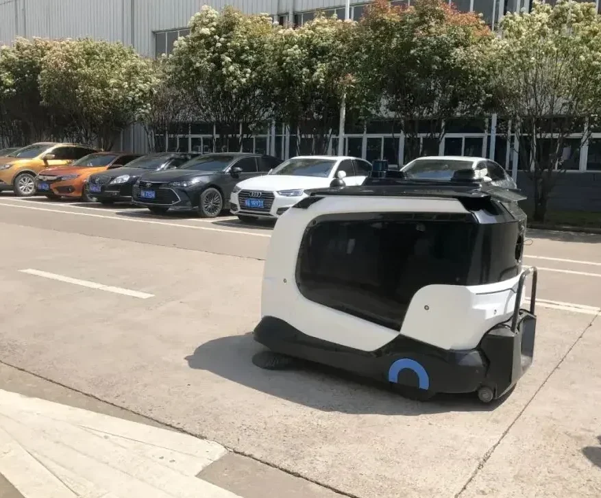 Dongfeng Sharing-Smart Unmanned Sweeping Vehicle.