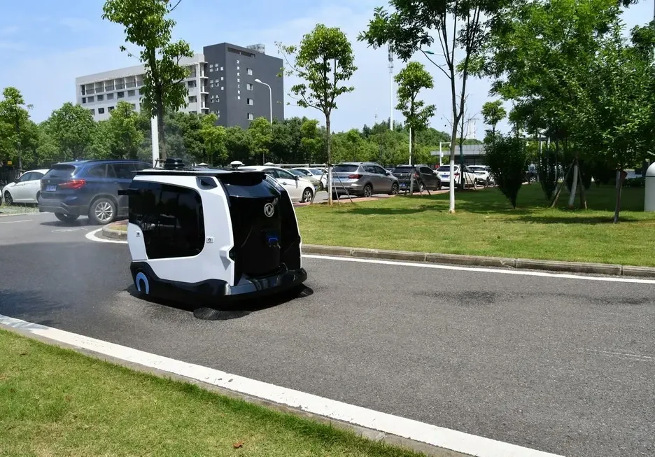 Dongfeng Sharing-Smart Unmanned Sweeping Vehicle.