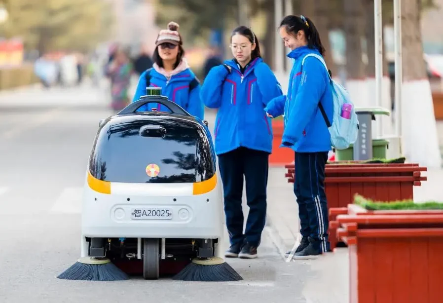 Dongfeng Autonomous Sweeper