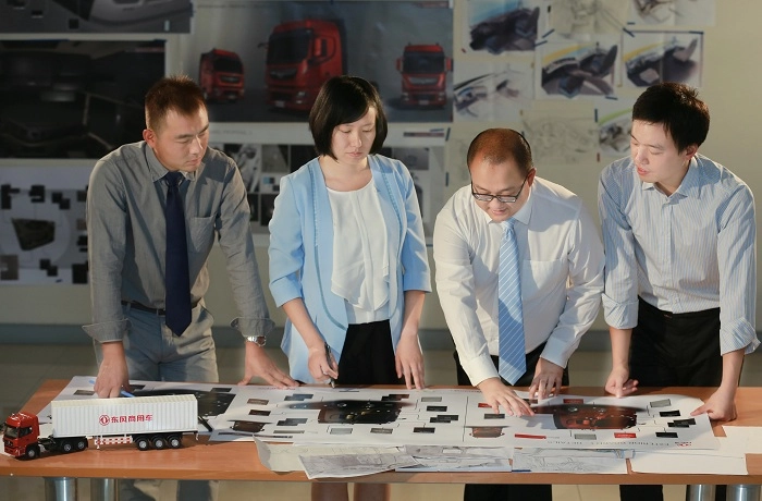 On-site training session for fleet operators on new electric bus features, demonstrating comprehensive customer service and technical support.