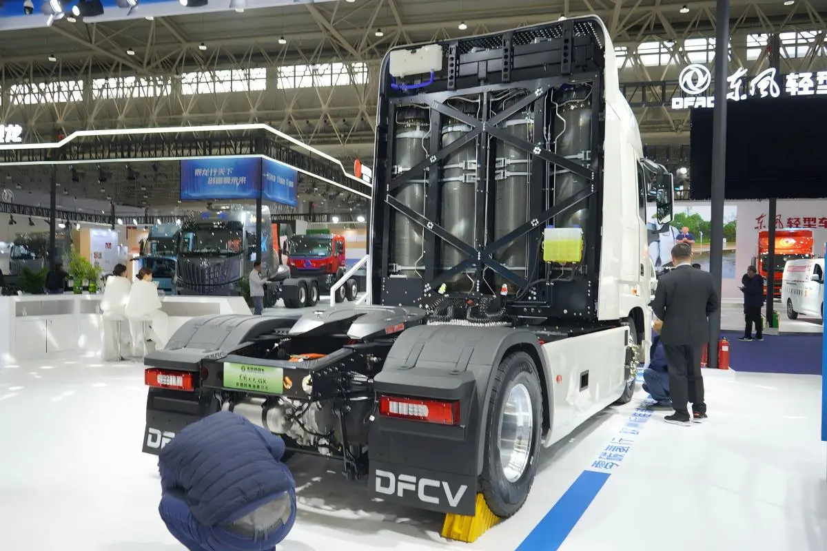 hydrogen fuel cell truck manufacturers