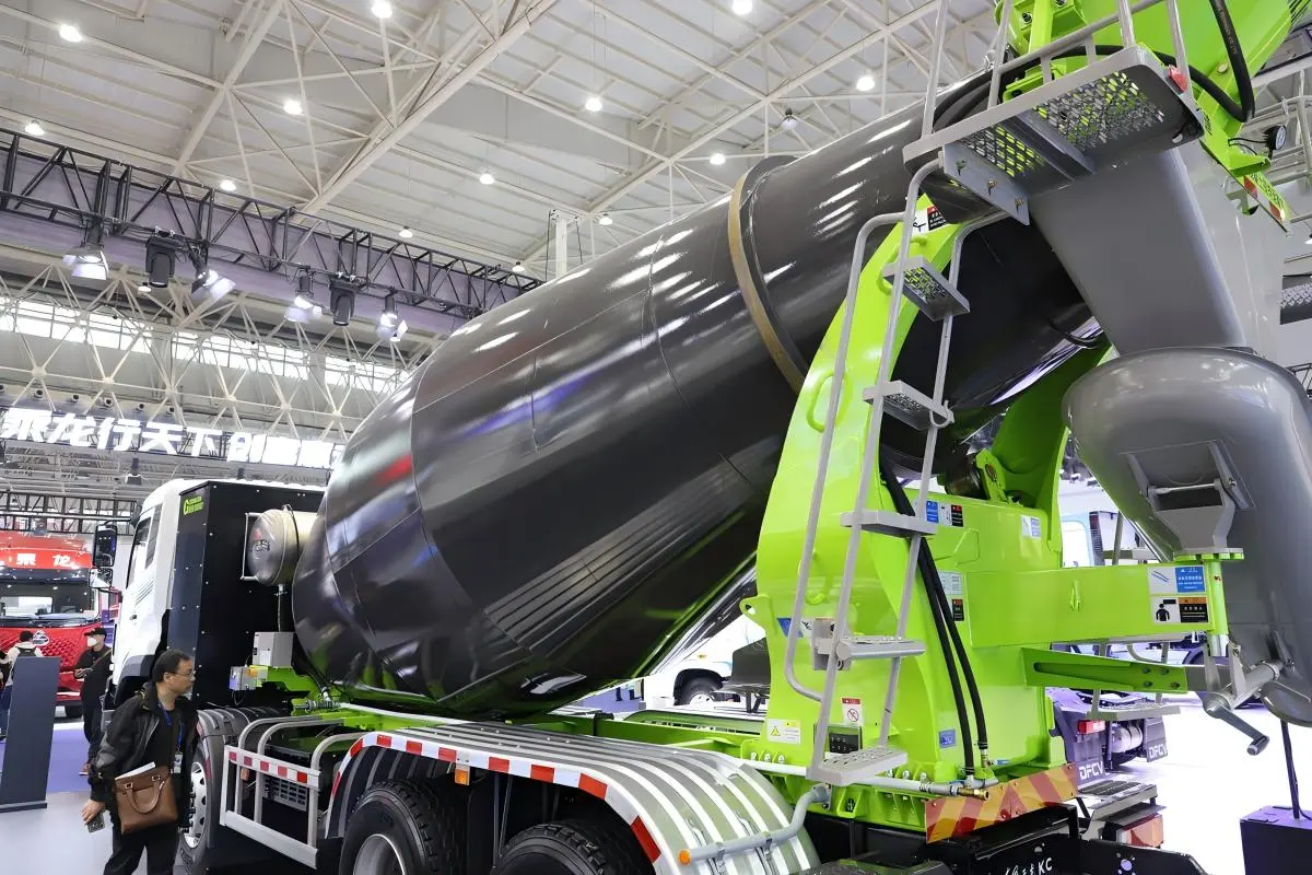 low operation cost concrete mixer truck
