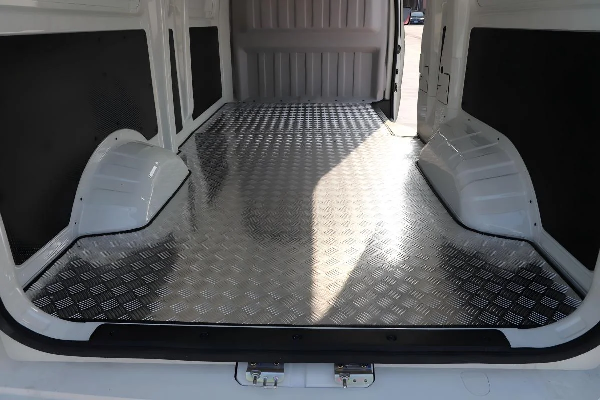 1.3 ton payload electric van