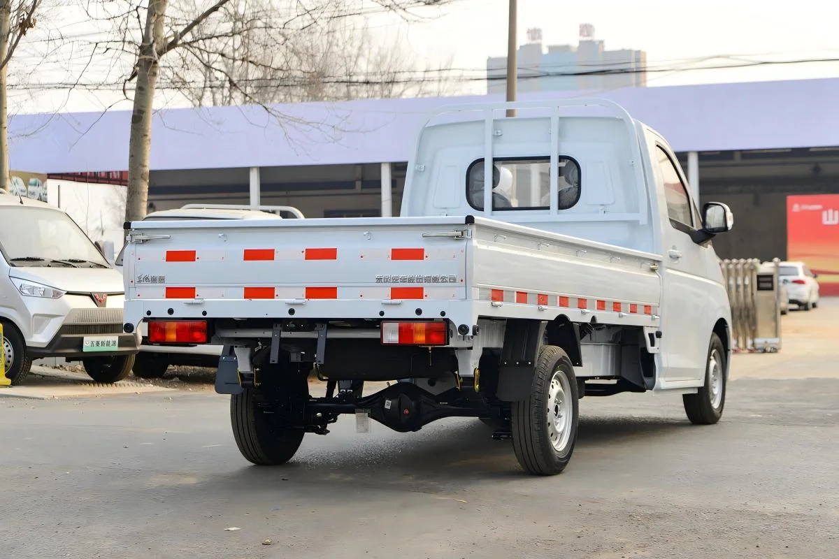 122 HP truck, 1.5 ton payload truck, compact cargo truck, low height truck, fuel efficient truck